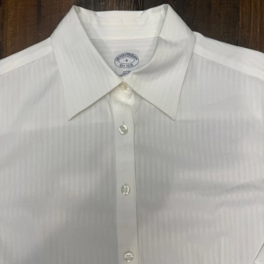 Brooks Brothers Fitted Stretch Classic White Pinstripe Button Down Women Size 4 - Picture 3 of 6